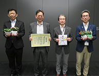 「街路樹等愛護会（川崎市）」へ花苗を寄贈しました。