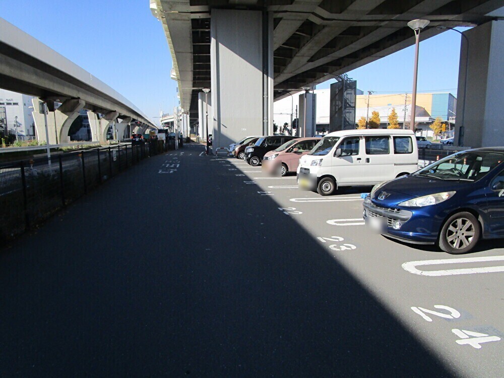 南部市場前B駐車場