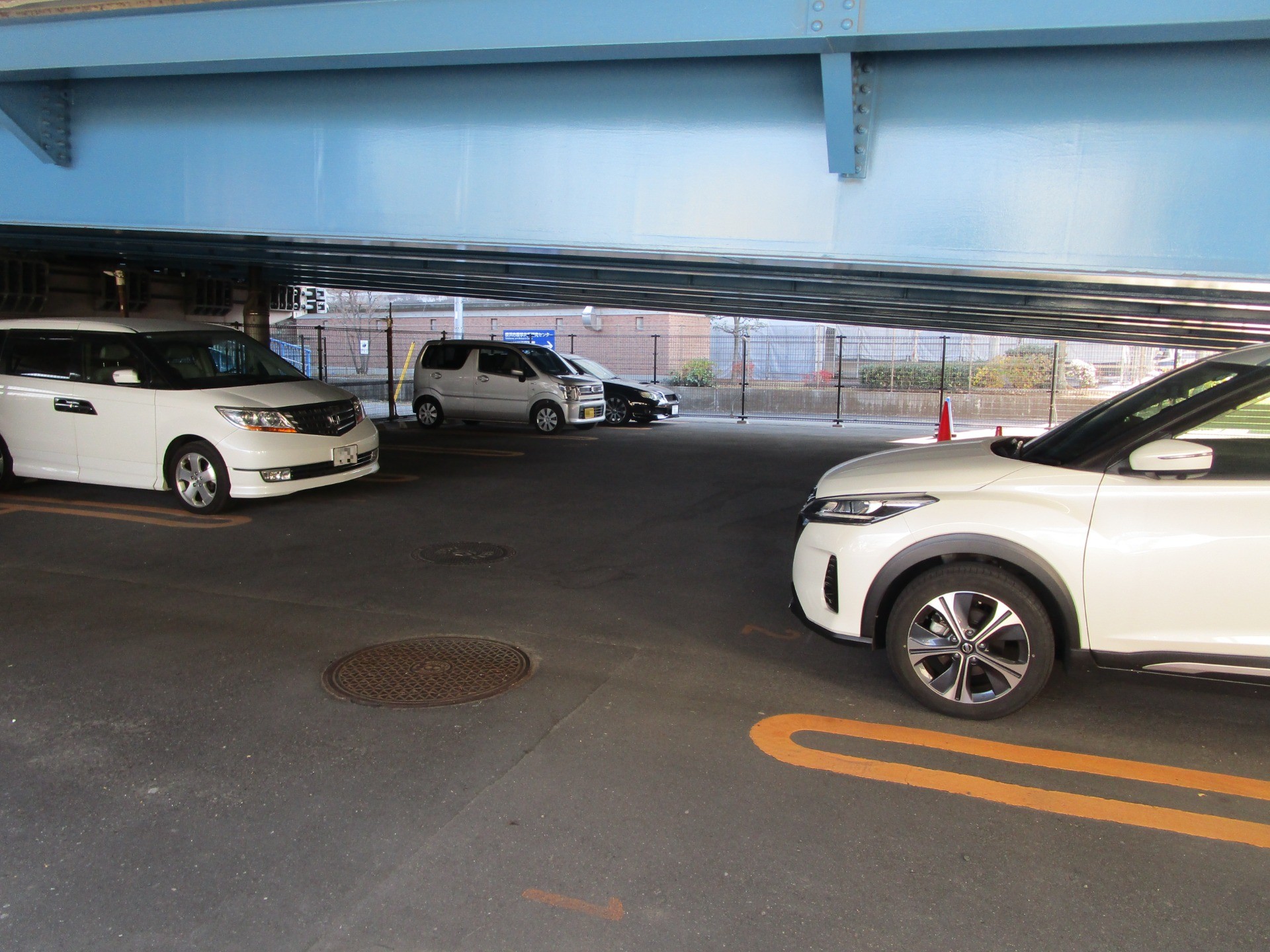 立体交差南B駐車場